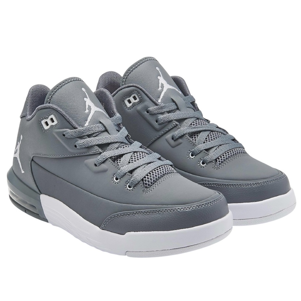 Jordan Men's Grey and White Sneakers F